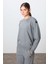 Gri Melanj Kompakt Pamuklu Kalın Pürüzsüz Dokulu O Yaka Oversize Fit Kadın Eşofman Takım - 95341 2