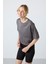 Koyu Gri Polyester Nefes Alan Dokulu İnce Esnek Oversize Fit Performans Kadın T-Shirt - 97284 1