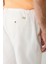 Erkek Kırık Beyaz Beli Lastikli Keten Karışımlı Relaxed Fit Şort B003731 7