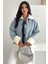 Kadın Peluş Detaylı Jean Ceket – Modern & Rahat 3