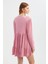 Kadın Elbise: Büzgülü Yuvarlak Yakalı Bağcıklı Katlı Uzun Kollu Mini Elbise Pink 4