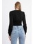 Kadın Yuvarlak Yaka Detaylı Uzun Kollu Kırpılmış Üst Siyah 4