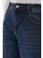 Kadın Orta Bel Yarık Detaylı Düz Bacak Kot Pantolon Koyu Mavi Denim 5
