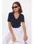 Kadın Günlük V Yaka Kısa Kollu Tişört Siyah 1