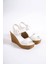 Jet-Perla Tokalı Lastikli Dolgu Topuklu Ortopedik Taban Hasır Görünümlü Kadın Sandalet Ckt - Beyaz 4