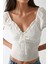 Kadın Dokulu V Yakalı Üst White 2