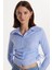 Kadın Slim Fit Rahat Kesim Uzun Kollu Bağlamak Detaylı Çizgili Mavi Gömlek 2