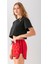 Kadın Beli Ayarlanabilir Kurdele Nakışlı Deniz Şortu Kırmızı - 25Y 5402 3