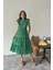 Zümrüt Fırfırlı Düğmeli Elbise 1