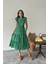 Zümrüt Fırfırlı Düğmeli Elbise 1