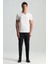 Beyaz V Yaka Basic T-Shirt 2