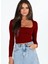 Kare Yaka Uzun Kollu Crop Bluz – Esnek Kumaş, Modern Stil 2