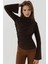 Kadın Şık Uzun Kollu Slim Fit Yuvarlak Yaka Üst Mocha Kahvesi 1