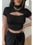Kadın Siyah Göğüs Dekolteli Yarım Kollu Cut Out Crop Top Bluz 5