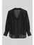 Siyah Ceket Yaka Dökümlü Gömlek 1