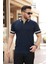 Erkek Yaka ve Kolları Çizgi Detaylı Fermuarlı Kısa Kollu T-Shirt 1