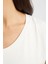 Kadın Kamaları Düz Yaka Rahat T-shirt White 11
