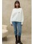 Kadın İşlemeli Pamuklu Sweatshirt Tozlu Beyaz 11