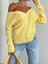 Kadın Yeni Sezon Sırt ve Ön Düğme Sarı Triko Hırka – Omuz Açık Kullanım Detaylı 4