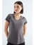 Gri Basic Kısa Kol Standart Kalıp V Yaka Kadın T-Shirt - 97145 9