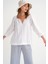 4707 Kadın Yakası Büzgülü Kolu Lastikli Bol Müslin Bluz Beyaz 1