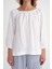 4707 Kadın Yakası Büzgülü Kolu Lastikli Bol Müslin Bluz Beyaz 5