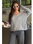 Gri V Yaka Örgü Desen Oversize Kadın Kazak MG2519 3