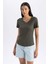 Kadın Haki Slim Fit Dar Kesim V Yaka Düz Basic %100 Pamuk Kısa Kollu Tişört B0647AXNS 11