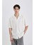 Regular Fit Yazlık Apaş Yaka Viskon Basic Düz Kısa Kollu Beyaz Gömlek C4735AX24SM 12