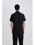 %100 Pamuk Slim Fit Dar Kesim Yazlık Basic Düz Kısa Kollu Siyah Gömlek R1706AZ24SM 10
