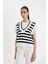 Regular Fit Çizgili V Yaka Selanik Kumaş Triko Süveter C2658AX24AU 9