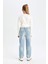 Kız Çocuk Mom Fit Yırtık Detaylı Dar Paça Cepli Jean Pantolon C8532A824AU 10
