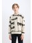 Erkek Çocuk 2'li Takım Desenli Sweatshirt Beli Lastikli Eşofman Altı D3562A824WN 9