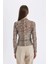 Slim Fit Dar Kesim Yarım Balıkçı Yaka Yılan Desenli Tül Uzun Kollu Tişört D5505AX24AU 12