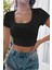 Kadın Siyah Yarım Kol Düz Yaka Crop Top Bluz 3