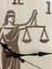 Justitia Adalet Terazisi - Açık Ahşap Duvar Avukat Saati (Kişiselleştirilebilir ) - 40 cm 5
