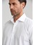 Erkek Regular Fit Klasik Yaka Duble Manşet Cepsiz Beyaz Gömlek GMKLS1KC224007_D01 4
