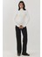 Kadın Ultra Yumuşak Slim Fit Dik Yaka Örme Üst Beyaz 5
