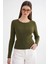6931 Kadın Düğmeli Fitilli Triko Hırka Haki 1