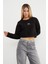 3 Iplik Fiyonk Nakışlı Crop Sweatshirt 4