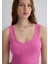 V Yaka Pembe Basic Crop Atlet 1612375-70572 11