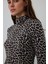 Leopar Desenli Yarım Balıkçı Yaka Slim Fit Uzun Kollu Üst 3