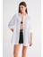 4053 Kadın Tek Cepli Oversize Basic Gömlek Beyaz 4