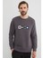 3 Iplik Nakışlı Bisiklet Yaka Sweatshirt 1