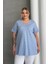 Büyük Beden Kısa Kollu V Yaka Yanları Yırtmaçlı Metalik Baskılı T-Shirt 97-46 2