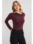 Omuz Aksesuarlı Degaje Yaka Bluz 4