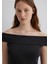 Düşük Omuzlu Siyah Top 1612866-900 13