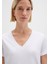 V Yaka Beyaz Basic Tişört 166248-620 17