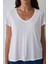 Beyaz V Yaka Kısa Kollu Tişört 14