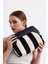 Kadın Siyah Çizgi Desenli Kanvas Clutch El Çantası 2